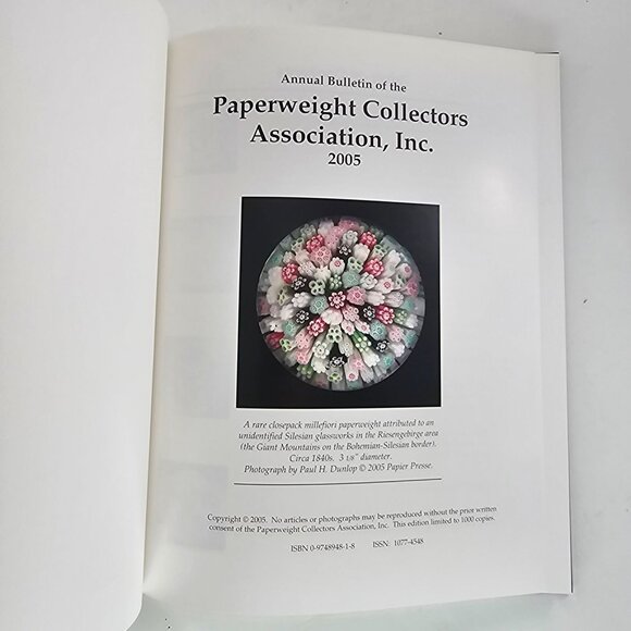 Annual Bulletin Of The Paperweight Collectors Association 2005 - Picture 5 of 8